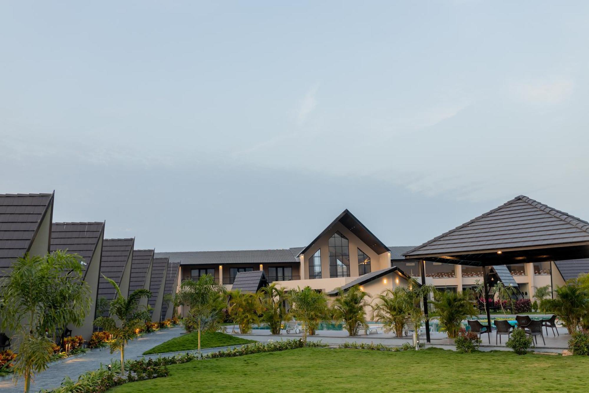 Regenta Resort Vindhyachal, Statue Of Unity Kevadia Buitenkant foto