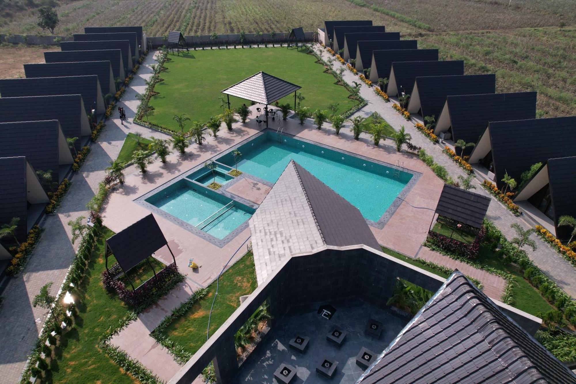 Regenta Resort Vindhyachal, Statue Of Unity Kevadia Buitenkant foto