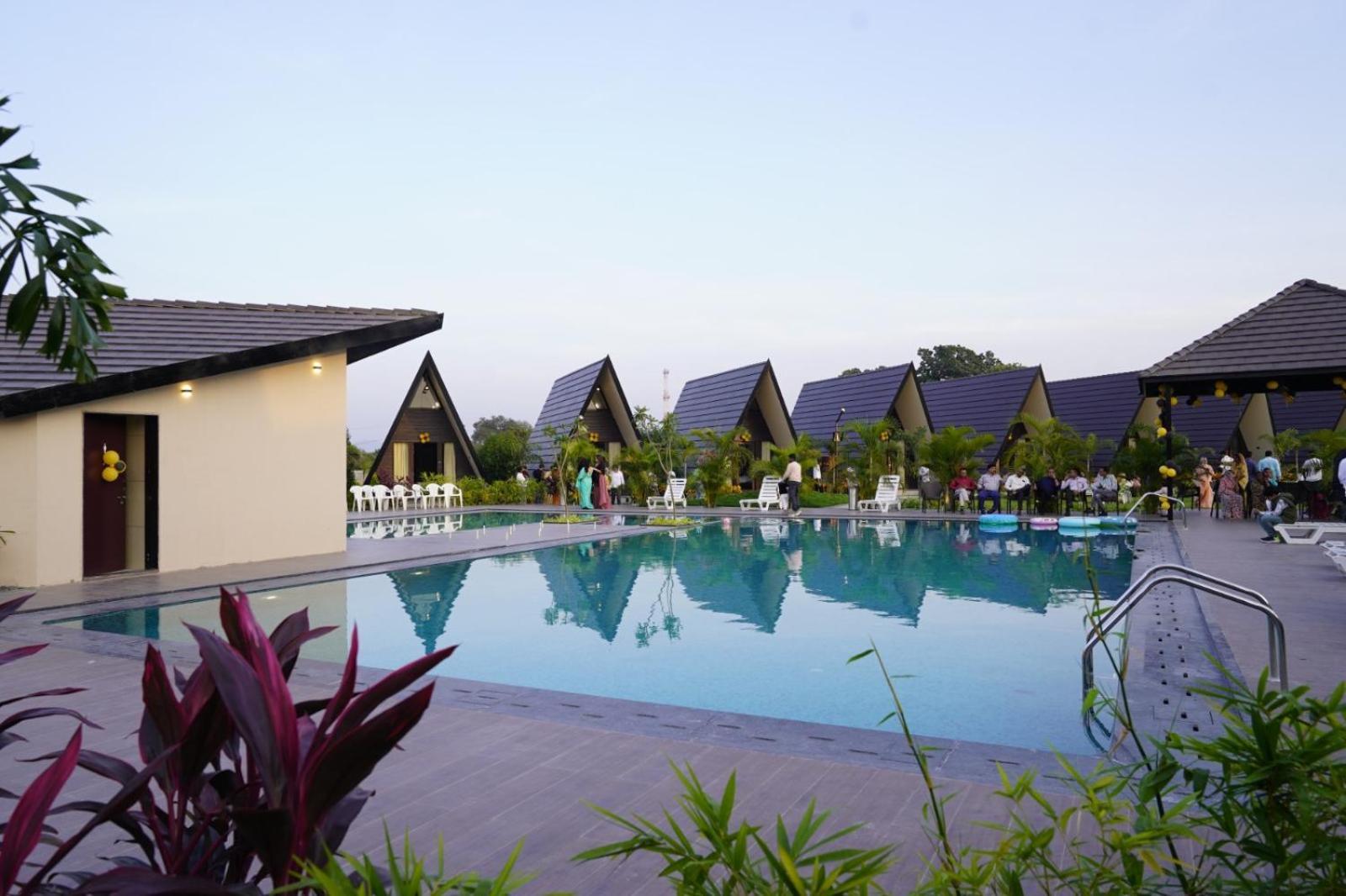 Regenta Resort Vindhyachal, Statue Of Unity Kevadia Buitenkant foto